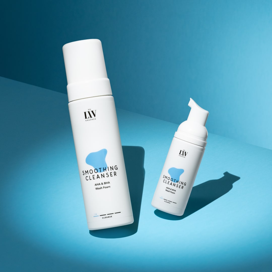 Best selling cleanser Smoothing Cleanser is a AHA BHA wash foam suitable for all skin types. Cleanser for dry skin, dark spots, rosacea-prone skin, acne-prone skin. Developed by dermatologist Dr. Liv Kraemer in Switzerland. Swiss skincare brand.